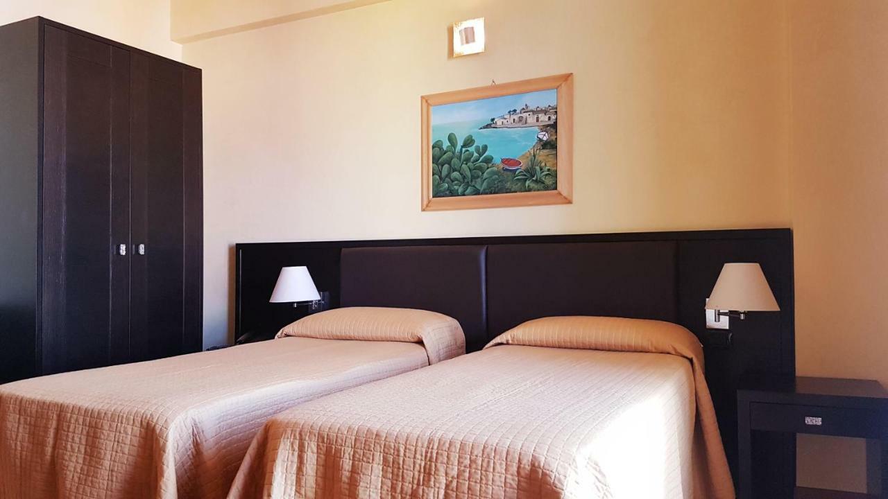 Hotel Paclà Avola Esterno foto